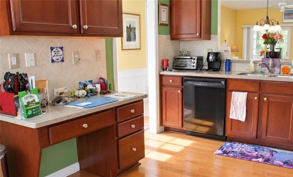 3 bedroom, 2 bathroom, 1,388 sq ft single family residence for sale at 144 Begonia Court, Griffin, GA 30223 — photo 7