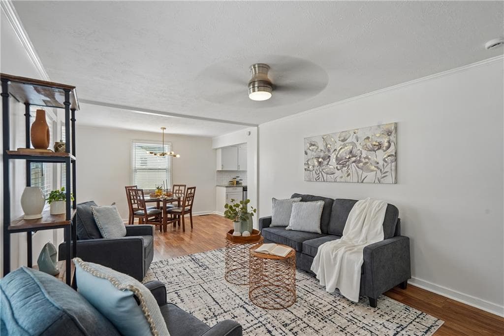 3 bedroom, 2 bathroom, 1,190 sq ft single family residence for sale at 1367 Kenilworth Drive, Atlanta, GA 30310 — photo 4
