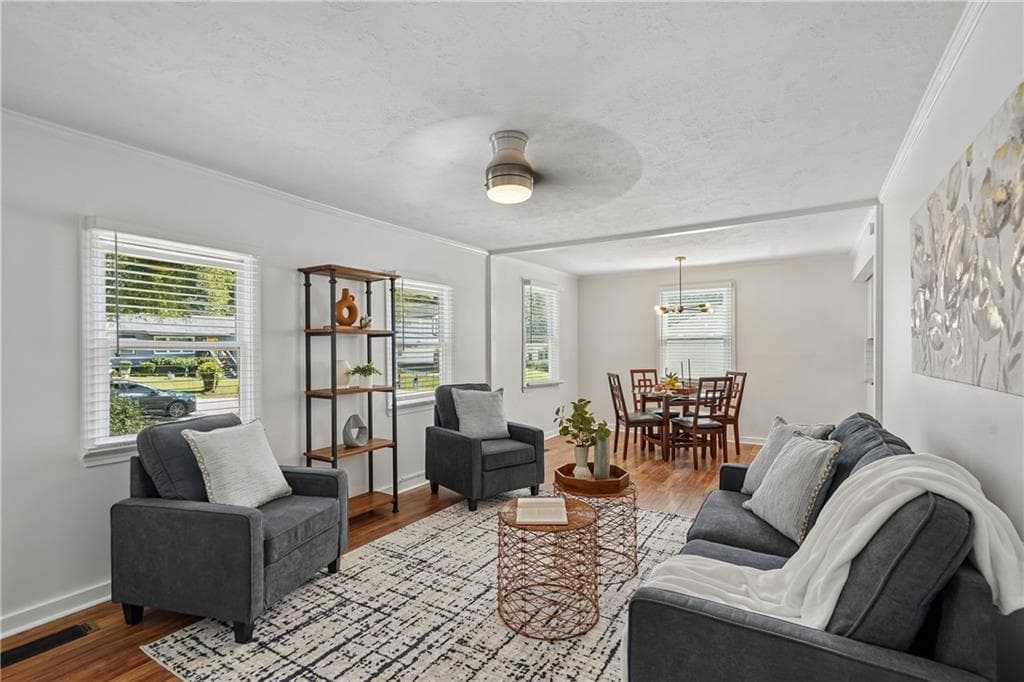 3 bedroom, 2 bathroom, 1,190 sq ft single family residence for sale at 1367 Kenilworth Drive, Atlanta, GA 30310 — photo 5