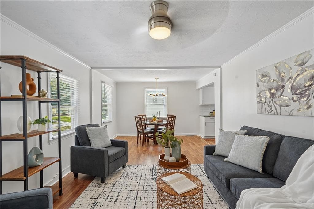 3 bedroom, 2 bathroom, 1,190 sq ft single family residence for sale at 1367 Kenilworth Drive, Atlanta, GA 30310 — photo 6