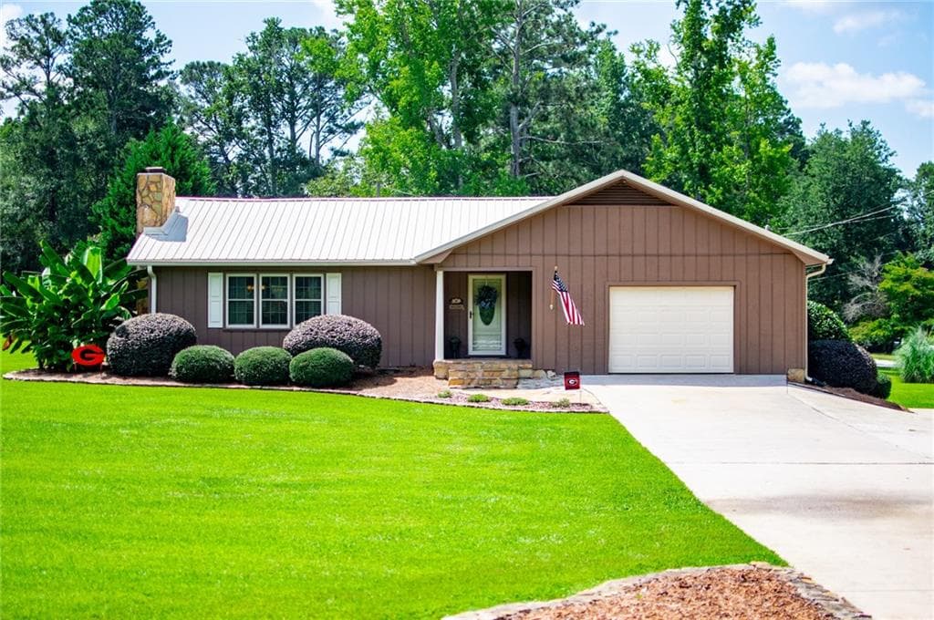 3 bedroom, 2 bathroom, 1,590 sq ft single family residence for sale at 401 W Jonesville Road, Bowdon, GA 30108