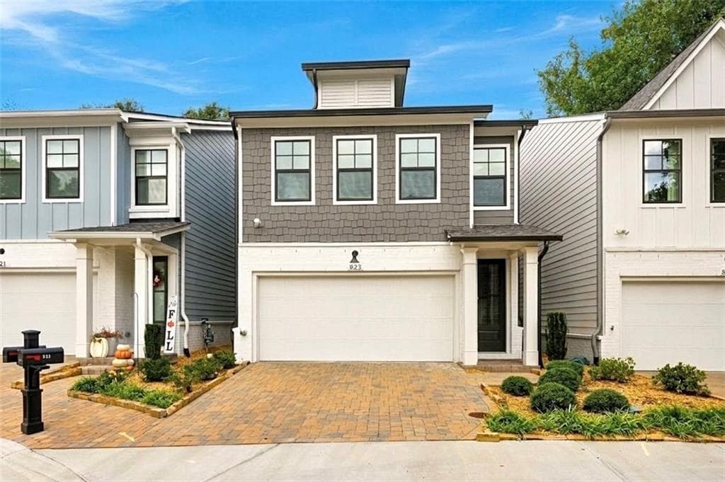 3 bedroom, 3 bathroom, 1,902 sq ft single family residence for rent at 823 Stickley Oak Way, Woodstock, GA 30189 for $2,600 a month