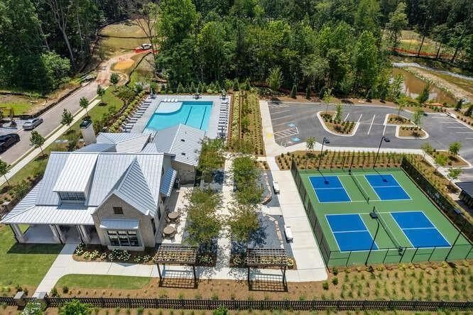 4 bedroom, 4 bathroom, 3,200 sq ft single family residence for sale at 5340 Memento Trace, Cumming, GA 30040 — photo 8
