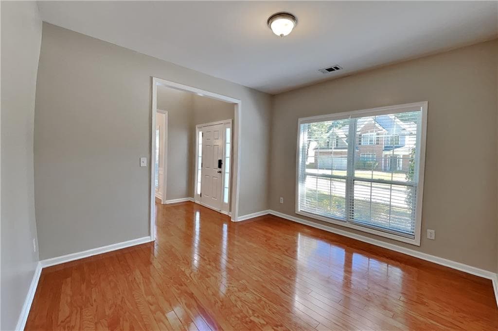 3 bedroom, 3 bathroom, 2,305 sq ft single family residence for rent at 6260 Vinings Vintage Drive, Mableton, GA 30126 for $2,675 a month — photo 5