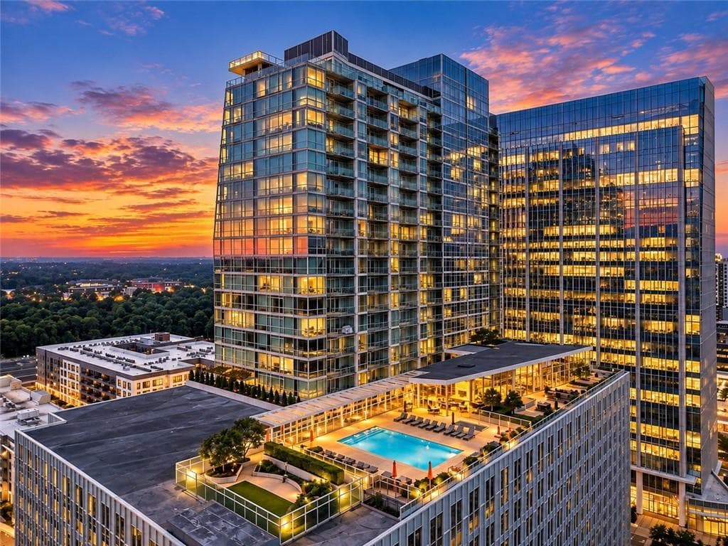 2 bedroom, 1 bathroom, 1,120 sq ft condominium for sale at 3325 Piedmont Road 2503, Atlanta, GA 30305 — photo 4
