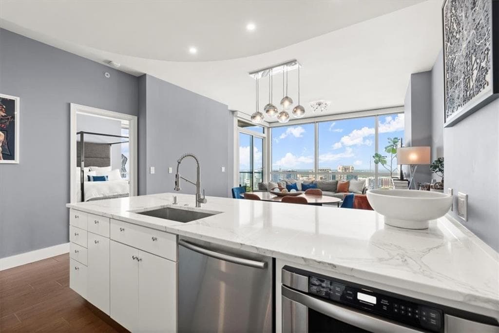 2 bedroom, 1 bathroom, 1,120 sq ft condominium for sale at 3325 Piedmont Road 2503, Atlanta, GA 30305 — photo 10