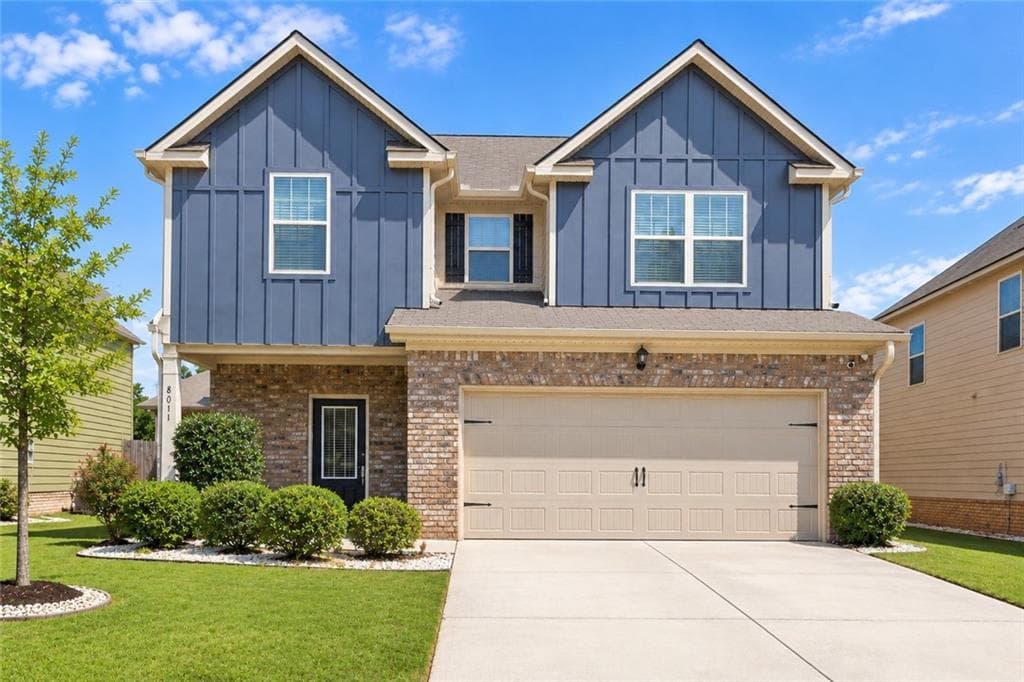 4 bedroom, 3 bathroom, 2,415 sq ft single family residence for sale at 8011 Orange Grove Court Court, Locust Grove, GA 30248