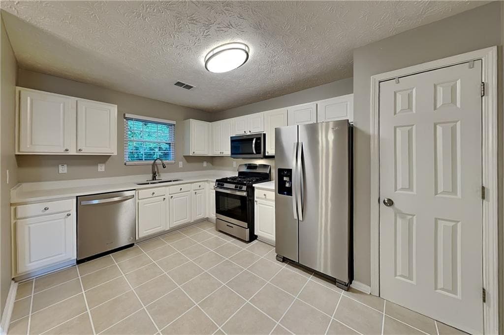 3 bedroom, 3 bathroom, 1,695 sq ft single family residence for rent at 2980 Arden Ridge Drive, Suwanee, GA 30024 for $2,375 a month — photo 5