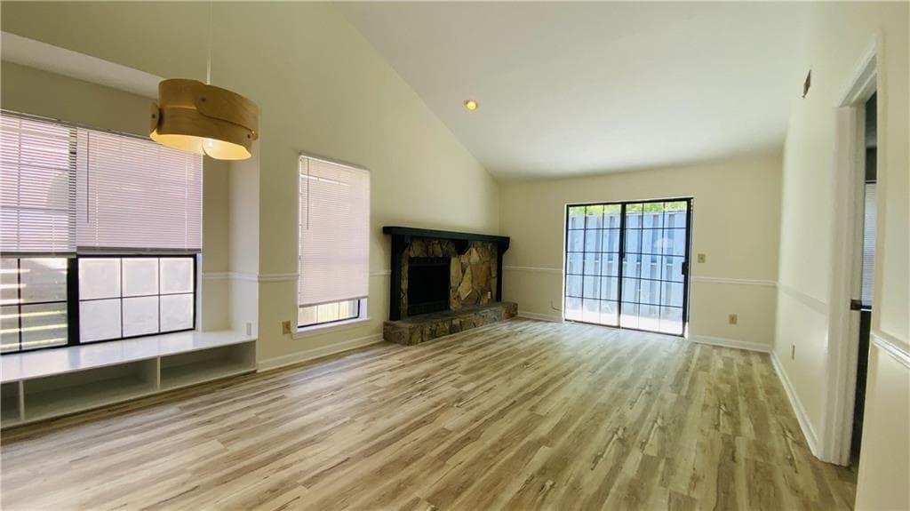 2 bedroom, 2 bathroom, 1,012 sq ft townhouse for rent at 875 Heritage Oaks Drive, Stone Mountain, GA 30088 for $1,850 a month — photo 2