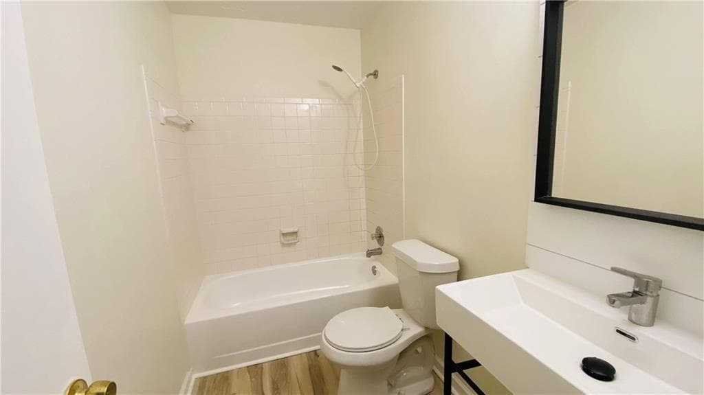 2 bedroom, 2 bathroom, 1,012 sq ft townhouse for rent at 875 Heritage Oaks Drive, Stone Mountain, GA 30088 for $1,850 a month — photo 9
