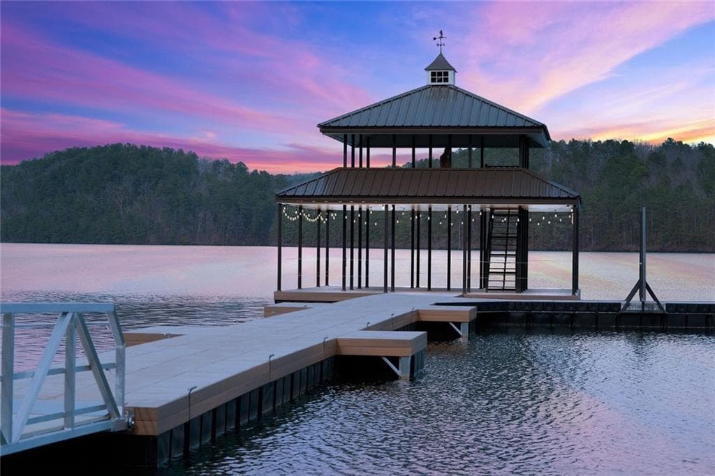 5 bedroom, 5 bathroom, 4,019 sq ft single family residence for sale at 118 Broadwater Court, Waleska, GA 30183 — photo 7