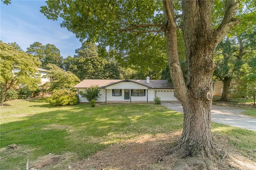 3 bedroom, 2 bathroom, 1,485 sq ft single family residence for sale at 3137 Esther Drive, Gainesville, GA 30504 — photo 2