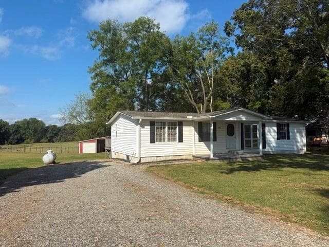 3 bedroom, 2 bathroom, 1,248 sq ft single family residence for sale at 6078 Farmer Road, Clermont, GA 30527 — photo 2