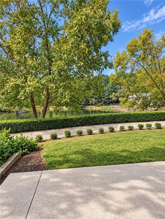 2 bedroom, 3 bathroom, 1,594 sq ft townhouse for rent at 9776 Preswicke Point, Alpharetta, GA 30022 for $2,350 a month — photo 2