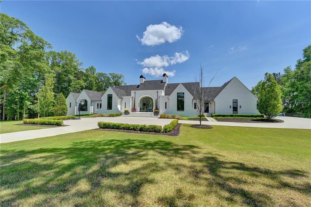 6 bedroom, 6 bathroom, 11,000 sq ft single family residence for rent at 2305 Braselton Highway, Buford, GA 30519 for $15,000 a month — photo 4