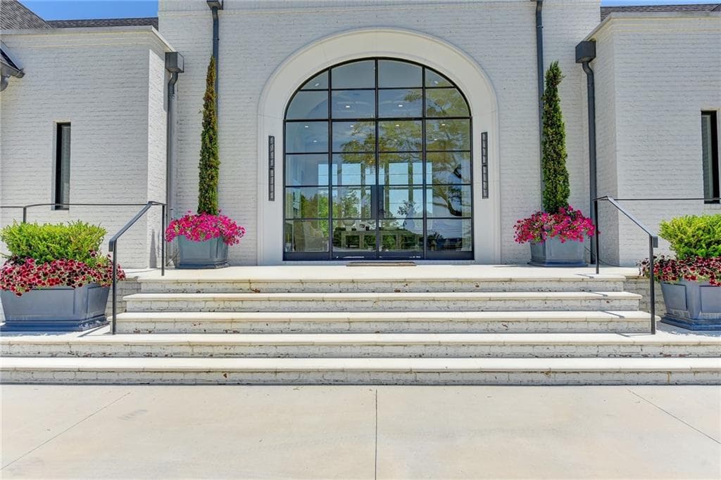 6 bedroom, 6 bathroom, 11,000 sq ft single family residence for rent at 2305 Braselton Highway, Buford, GA 30519 for $15,000 a month — photo 5
