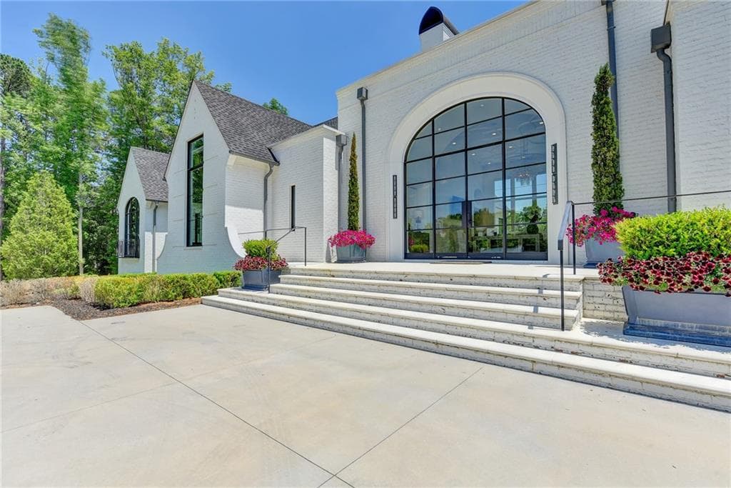 6 bedroom, 6 bathroom, 11,000 sq ft single family residence for rent at 2305 Braselton Highway, Buford, GA 30519 for $15,000 a month — photo 6