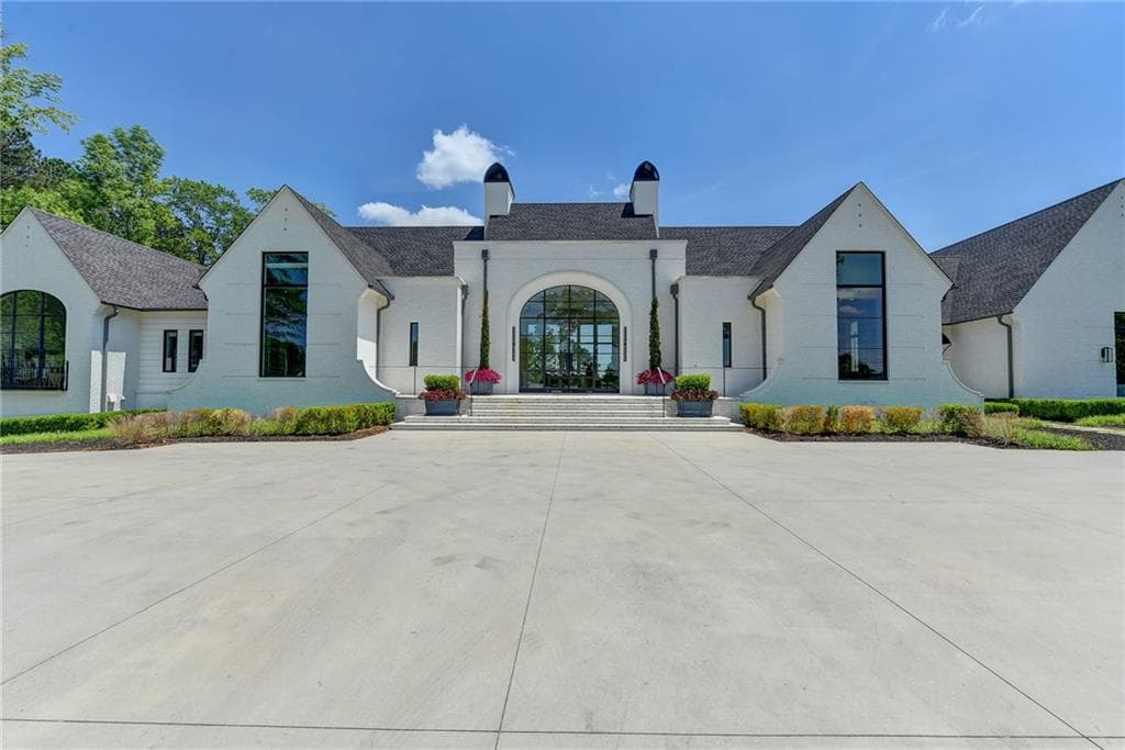 6 bedroom, 6 bathroom, 11,000 sq ft single family residence for rent at 2305 Braselton Highway, Buford, GA 30519 for $15,000 a month — photo 7