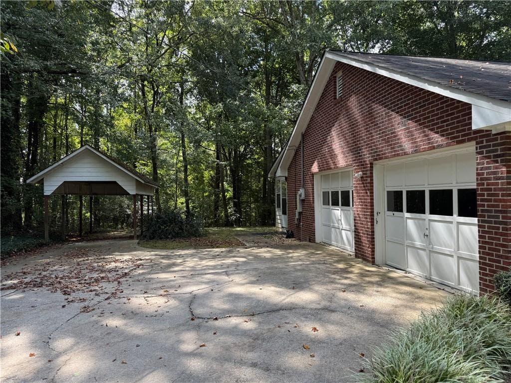 3 bedroom, 3 bathroom, 2,194 sq ft single family residence for rent at 2945 Alan Drive, Marietta, GA 30064 for $2,400 a month — photo 4