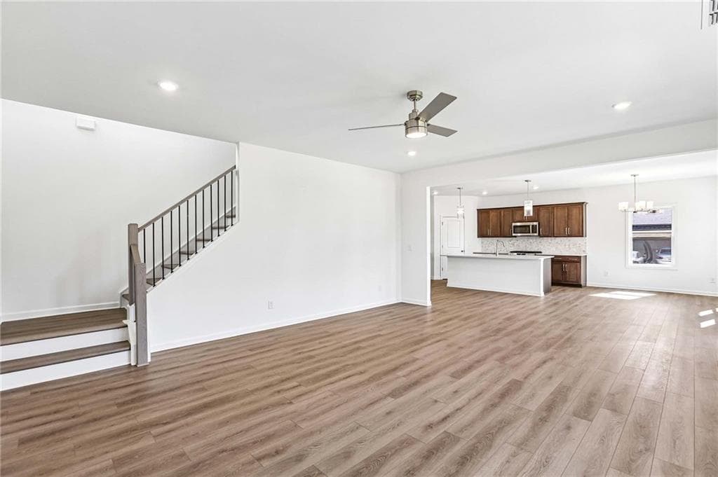 5 bedroom, 4 bathroom, 2,843 sq ft single family residence for sale at 5464 Hargrove Way, Flowery Branch, GA 30542 — photo 6