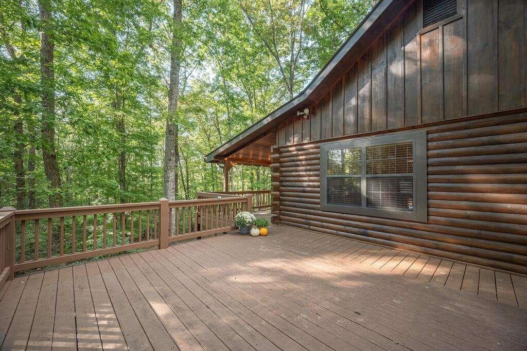 2 bedroom, 1 bathroom single family residence for sale at 157 Sunrise Lane, Blue Ridge, GA 30513 — photo 3