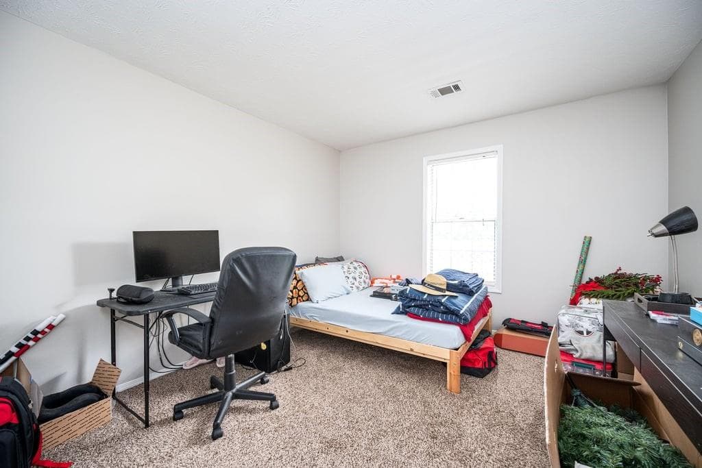 2 bedroom, 1 bathroom, 1,126 sq ft condominium for sale at 1104 Natchez Trace, Sandy Springs, GA 30350 — photo 4
