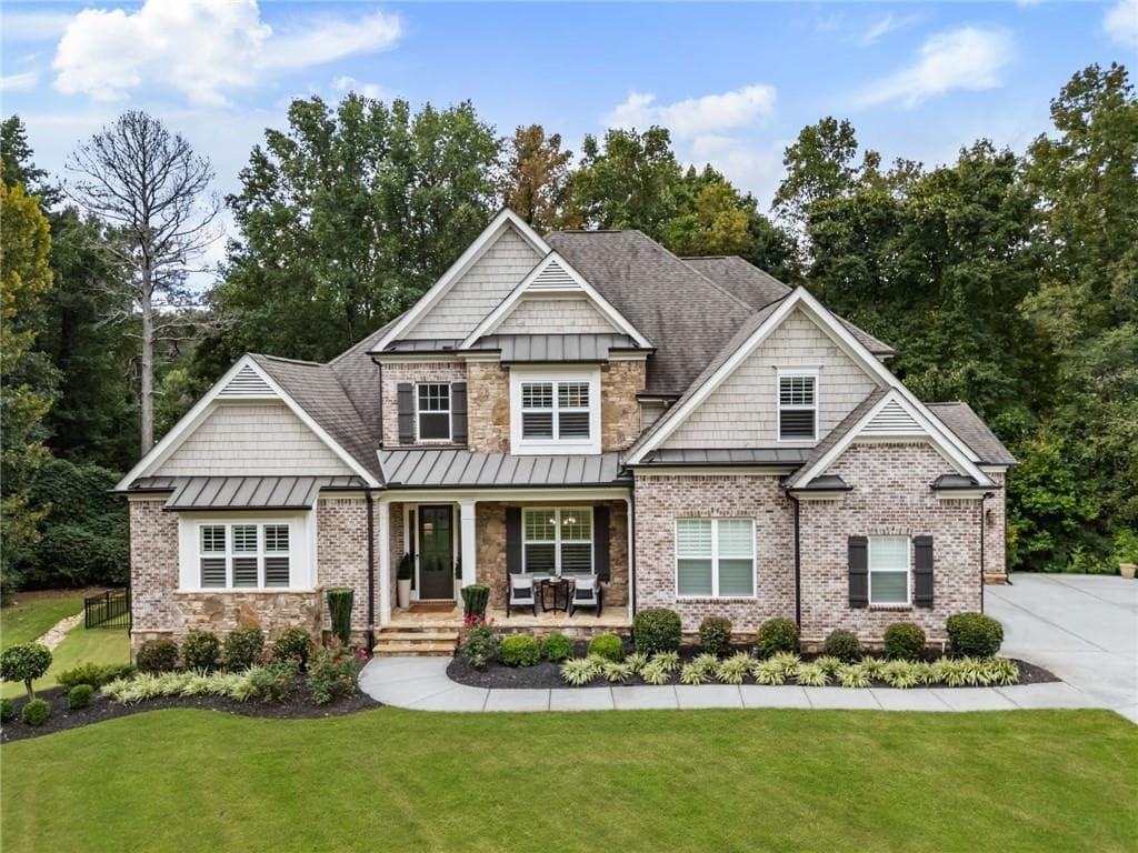 6 bedroom, 6 bathroom, 7,080 sq ft single family residence for sale at 7559 Bates Drive, Alpharetta, GA 30004 — photo 7