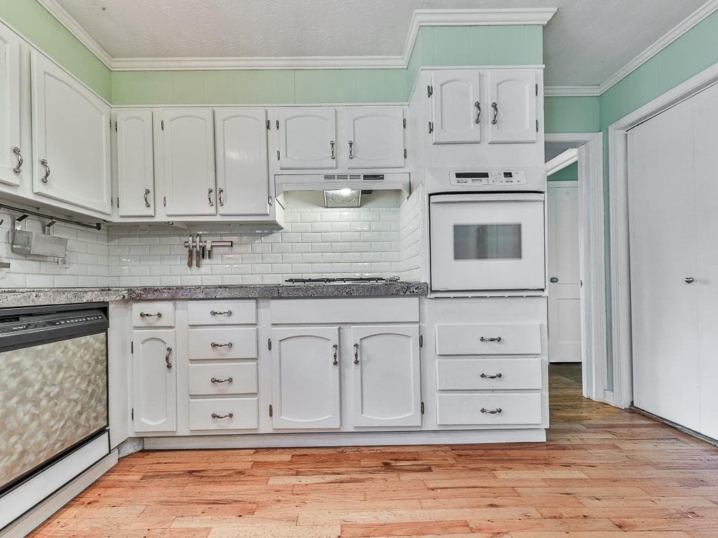 5 bedroom, 2 bathroom, 2,500 sq ft single family residence for sale at 1043 Oakdale Drive, Smyrna, GA 30080 — photo 8