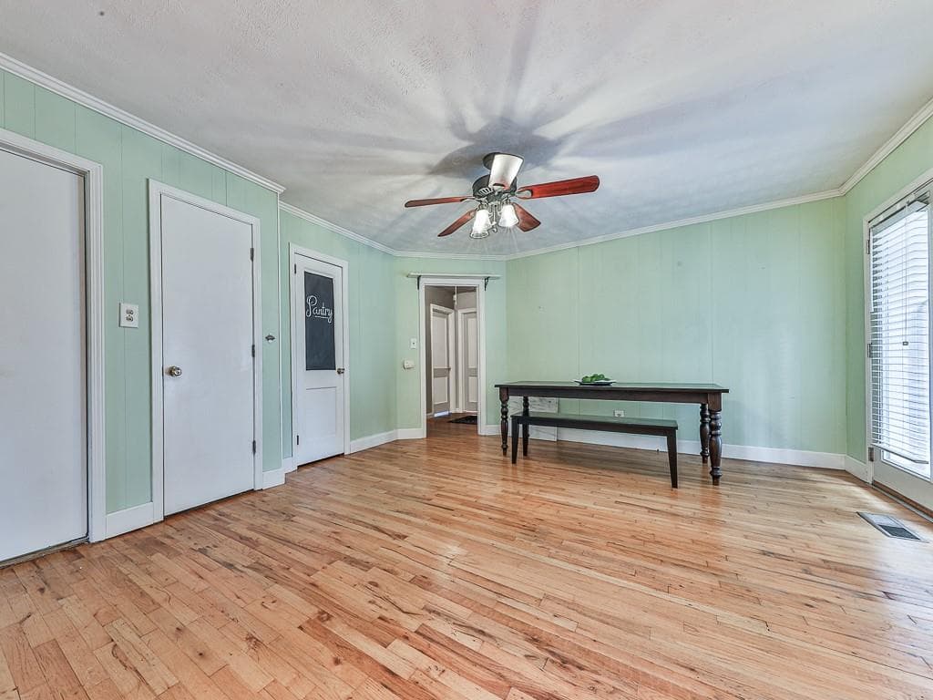 5 bedroom, 2 bathroom, 2,500 sq ft single family residence for sale at 1043 Oakdale Drive, Smyrna, GA 30080 — photo 9