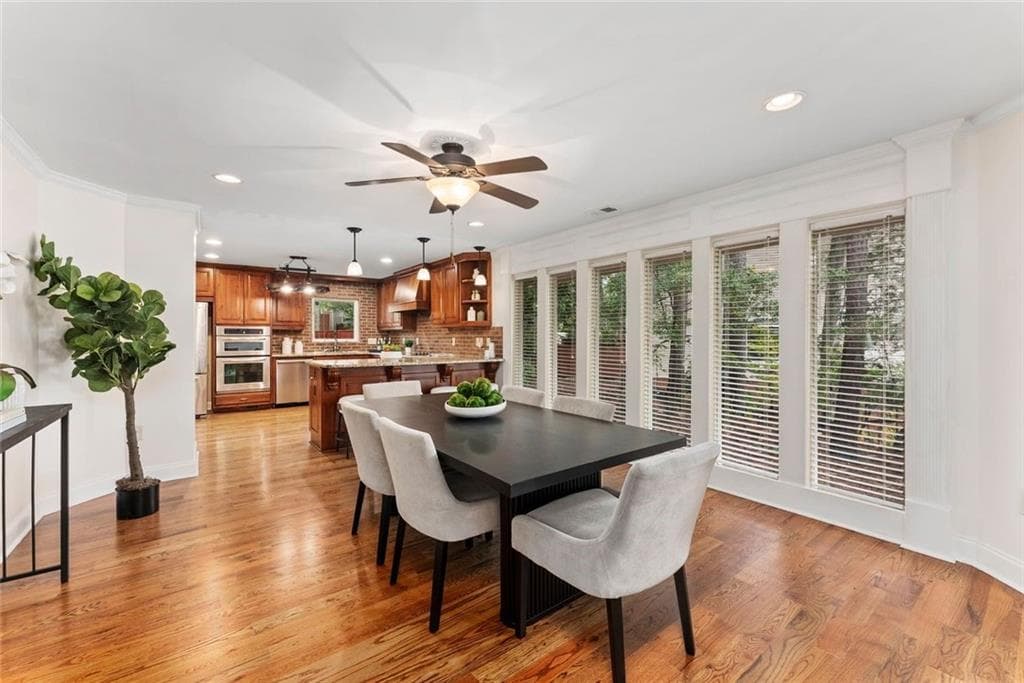 3 bedroom, 3 bathroom, 2,786 sq ft townhouse for sale at 18 Basswood Circle, Sandy Springs, GA 30328 — photo 5