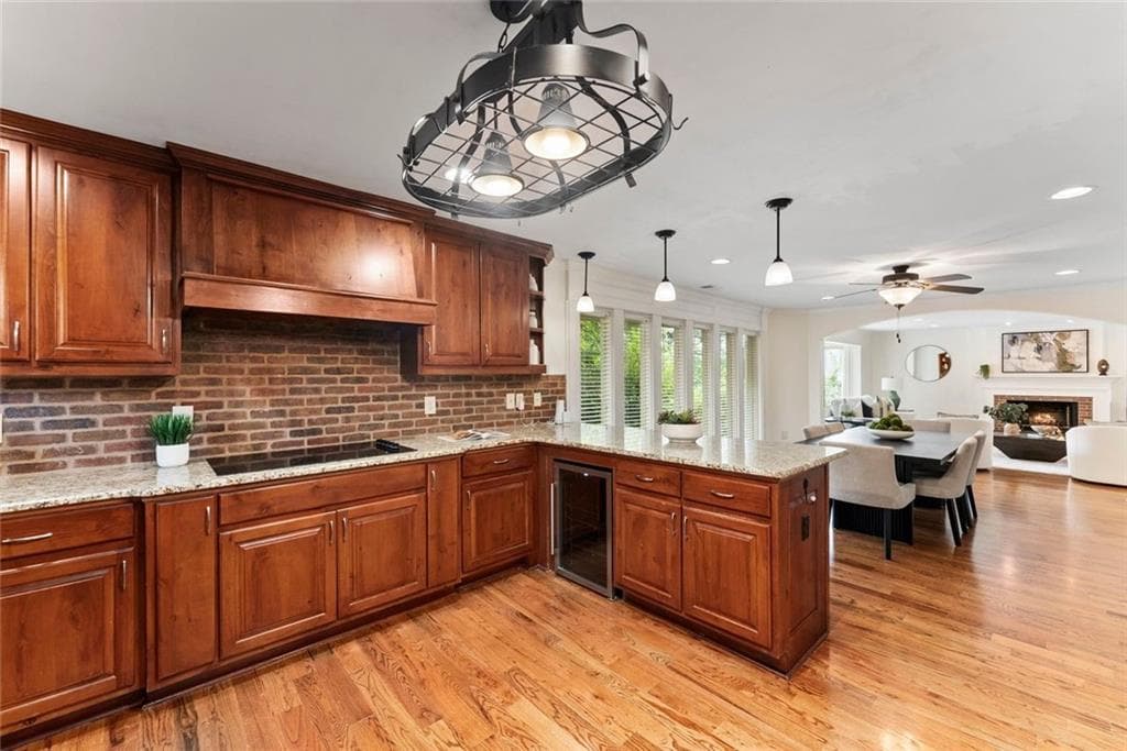 3 bedroom, 3 bathroom, 2,786 sq ft townhouse for sale at 18 Basswood Circle, Sandy Springs, GA 30328 — photo 10