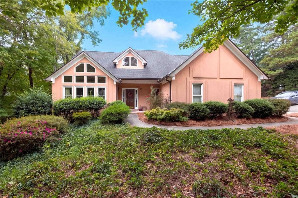 4 bedroom, 3 bathroom, 2,138 sq ft single family residence for sale at 305 Deer Cliff Cove, Lawrenceville, GA 30043