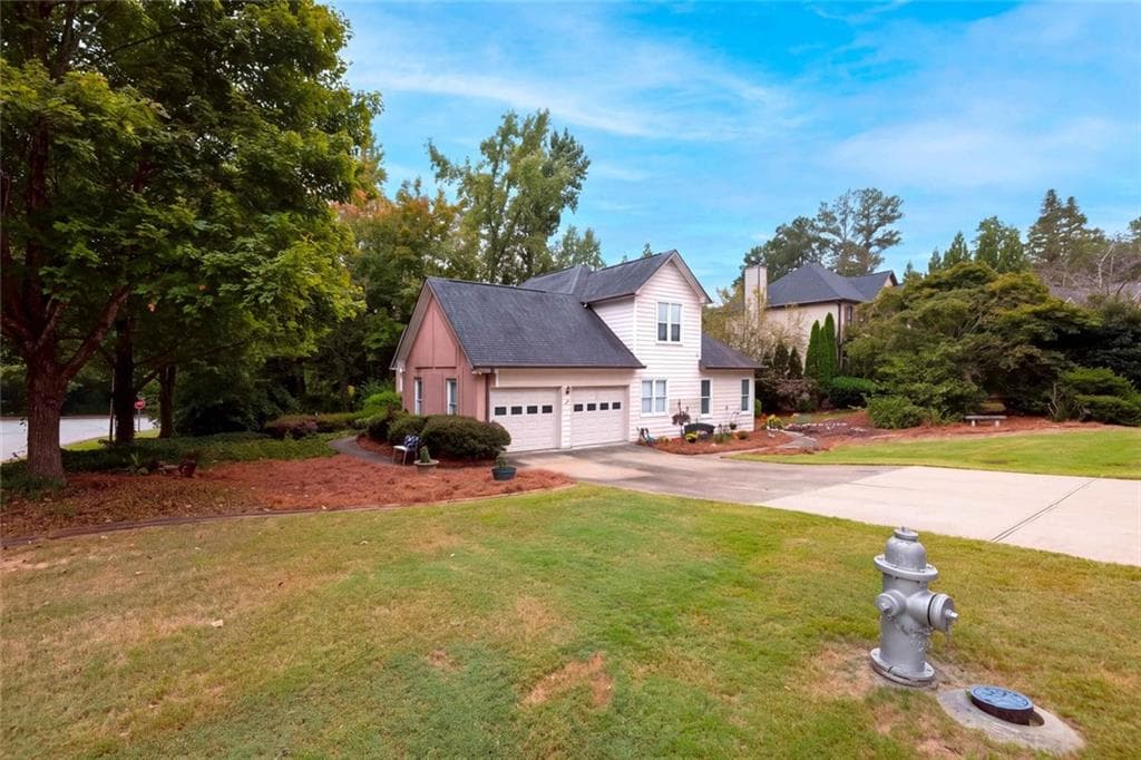 4 bedroom, 3 bathroom, 2,138 sq ft single family residence for sale at 305 Deer Cliff Cove, Lawrenceville, GA 30043 — photo 6