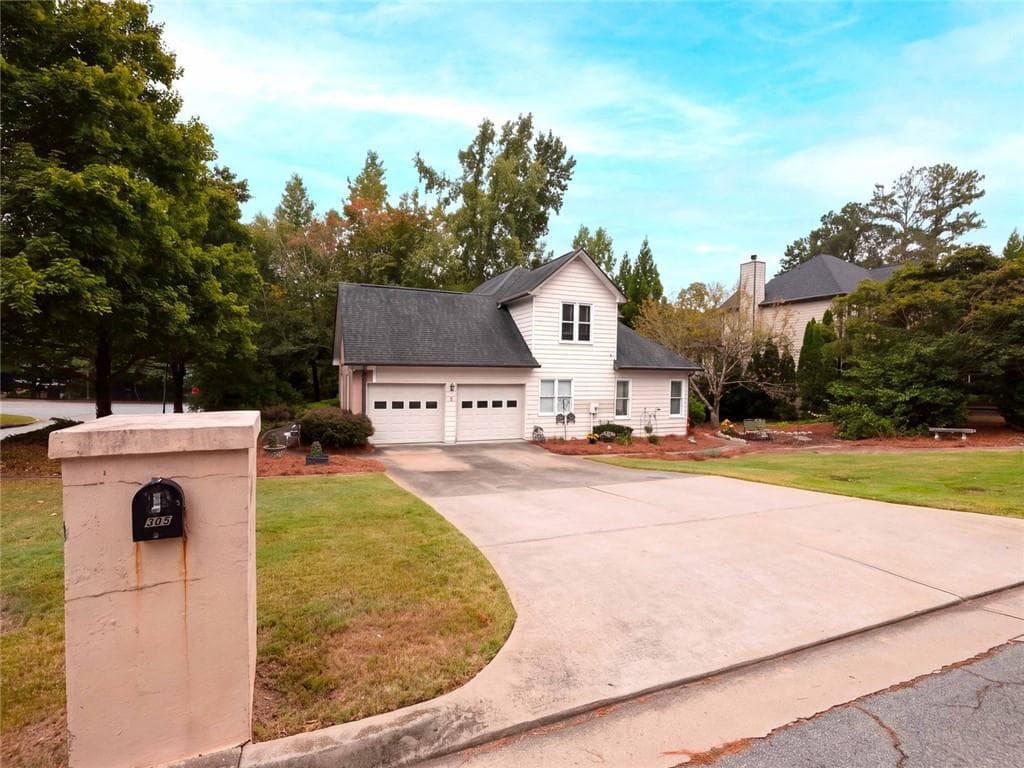 4 bedroom, 3 bathroom, 2,138 sq ft single family residence for sale at 305 Deer Cliff Cove, Lawrenceville, GA 30043 — photo 8