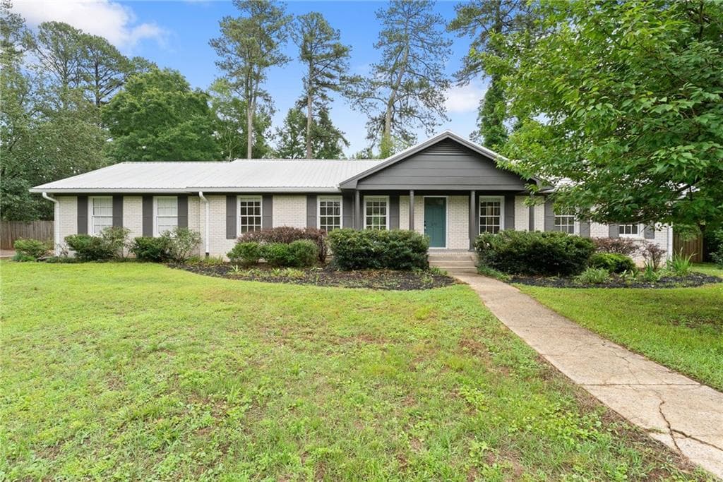 4 bedroom, 3 bathroom, 2,164 sq ft single family residence for sale at 570 Cedar Creek Drive, Athens, GA 30605 — photo 5