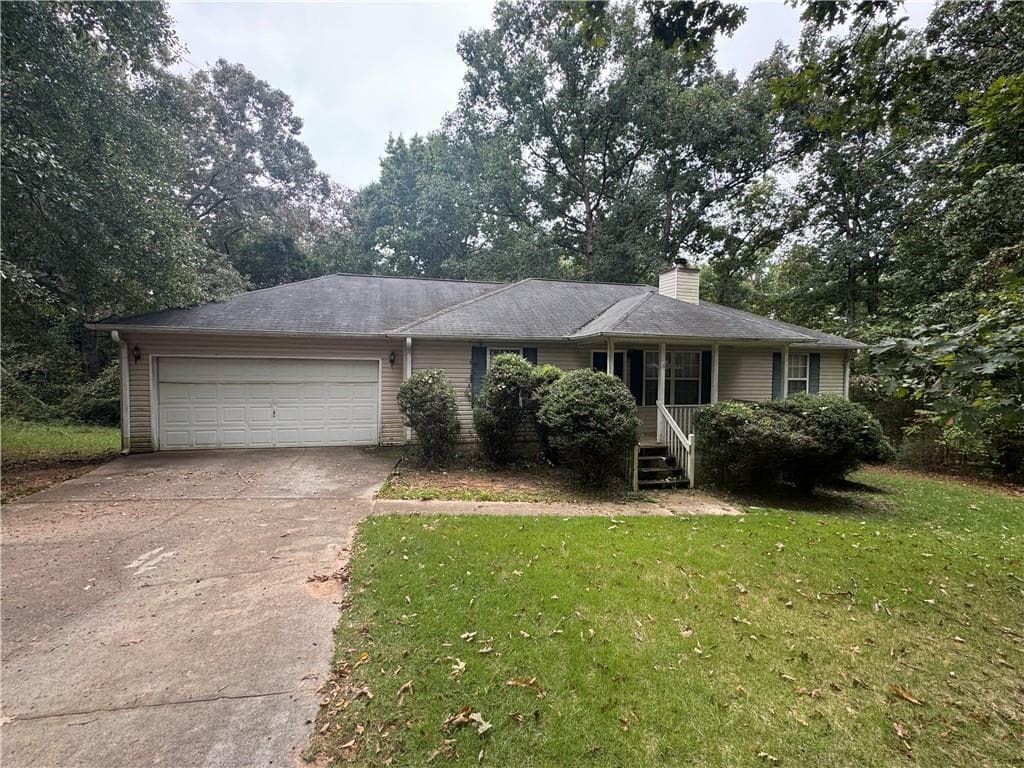 3 bedroom, 2 bathroom, 1,416 sq ft single family residence under contract at 37 Woodland Drive, Locust Grove, GA 30248