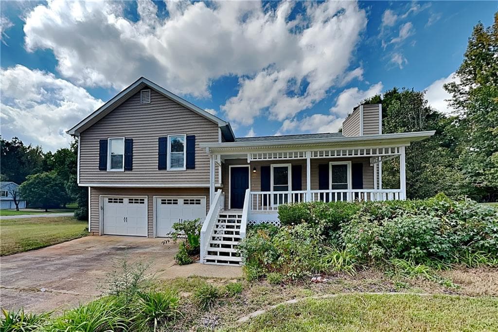 3 bedroom, 2 bathroom, 1,221 sq ft single family residence for rent at 19 Joy Drive, Douglasville, GA 30134 for $1,790 a month — photo 1 of 18