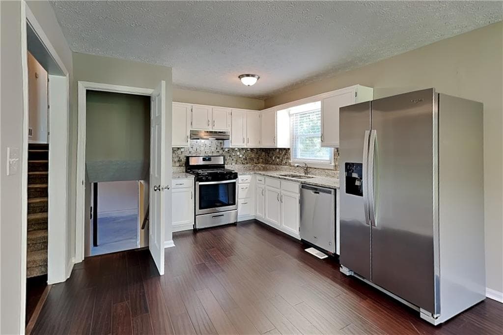 3 bedroom, 2 bathroom, 1,221 sq ft single family residence for rent at 19 Joy Drive, Douglasville, GA 30134 for $1,790 a month — photo 4