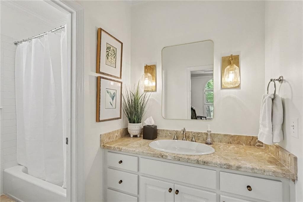 5 bedroom, 4 bathroom, 3,728 sq ft single family residence for sale at 3509 Estates Lane, Smyrna, GA 30080 — photo 5
