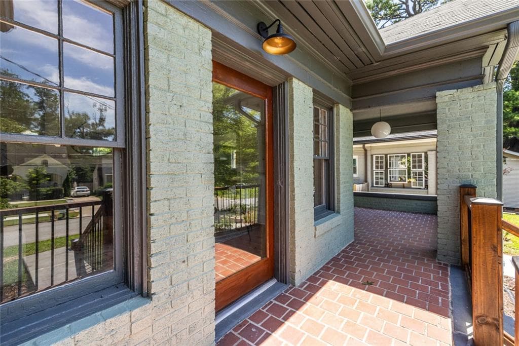 4 bedroom, 3 bathroom, 2,100 sq ft single family residence for sale at 1615 Stokes Avenue, Atlanta, GA 30310 — photo 5
