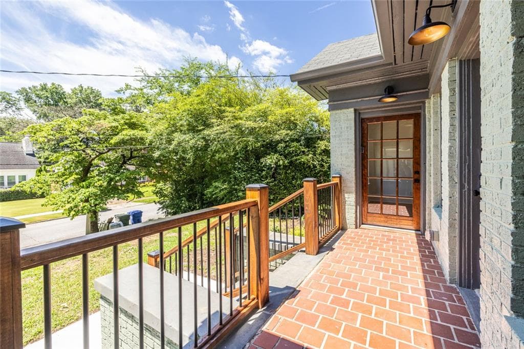 4 bedroom, 3 bathroom, 2,100 sq ft single family residence for sale at 1615 Stokes Avenue, Atlanta, GA 30310 — photo 9