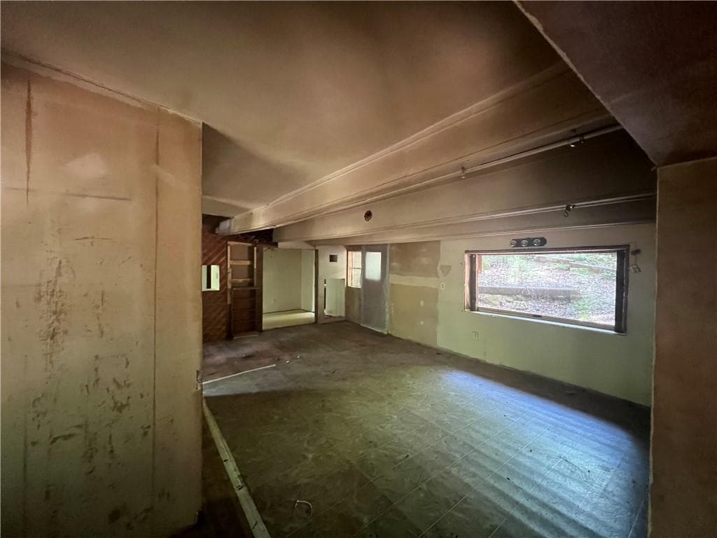 3 bedroom, 1 bathroom, 1,655 sq ft single family residence for sale at 345 Banner Circle, Ellijay, GA 30540 — photo 8
