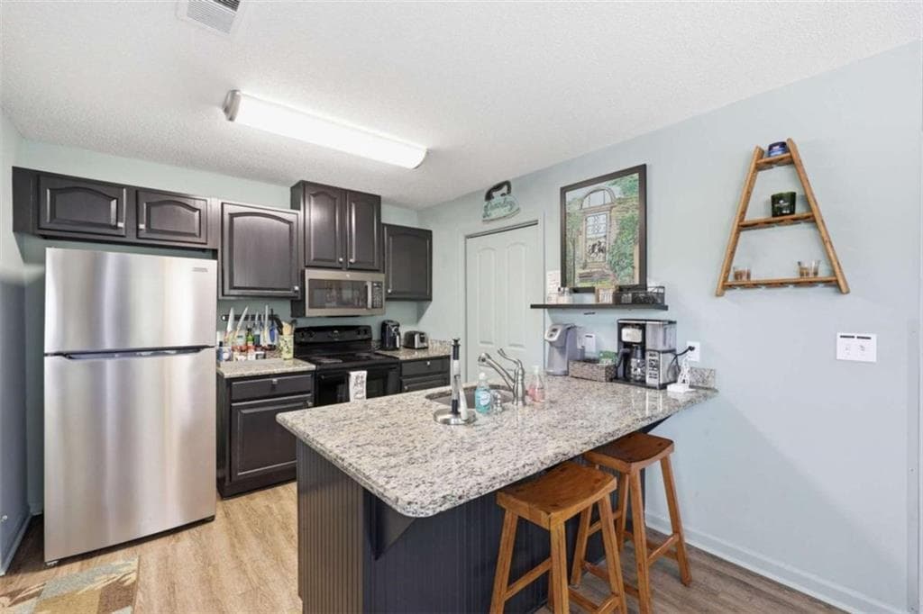 2 bedroom, 2 bathroom, 1,120 sq ft single family residence for sale at 1326 Park Hill Drive, Gainesville, GA 30501 — photo 10