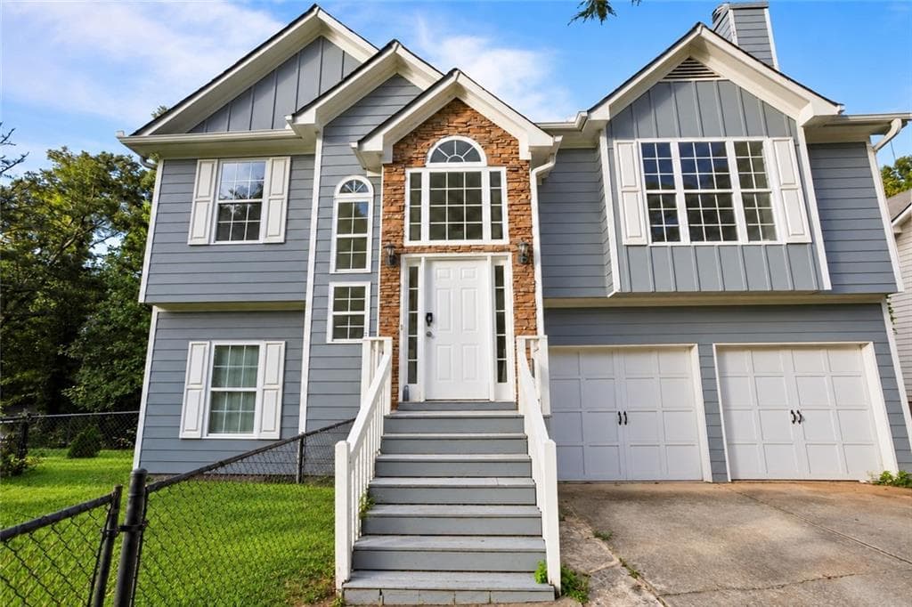 5 bedroom, 3 bathroom, 2,650 sq ft single family residence for sale at 1068 S Gordon Road, Austell, GA 30168