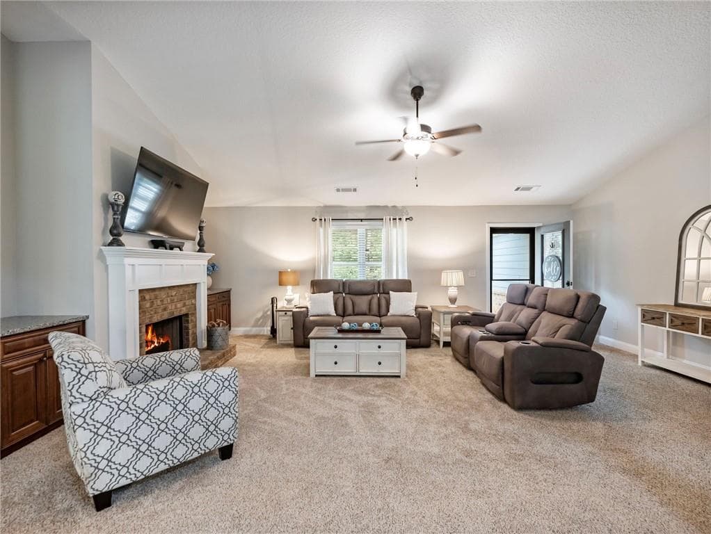 4 bedroom, 3 bathroom, 2,208 sq ft single family residence for sale at 433 Emily Forest Way, Pendergrass, GA 30567 — photo 4