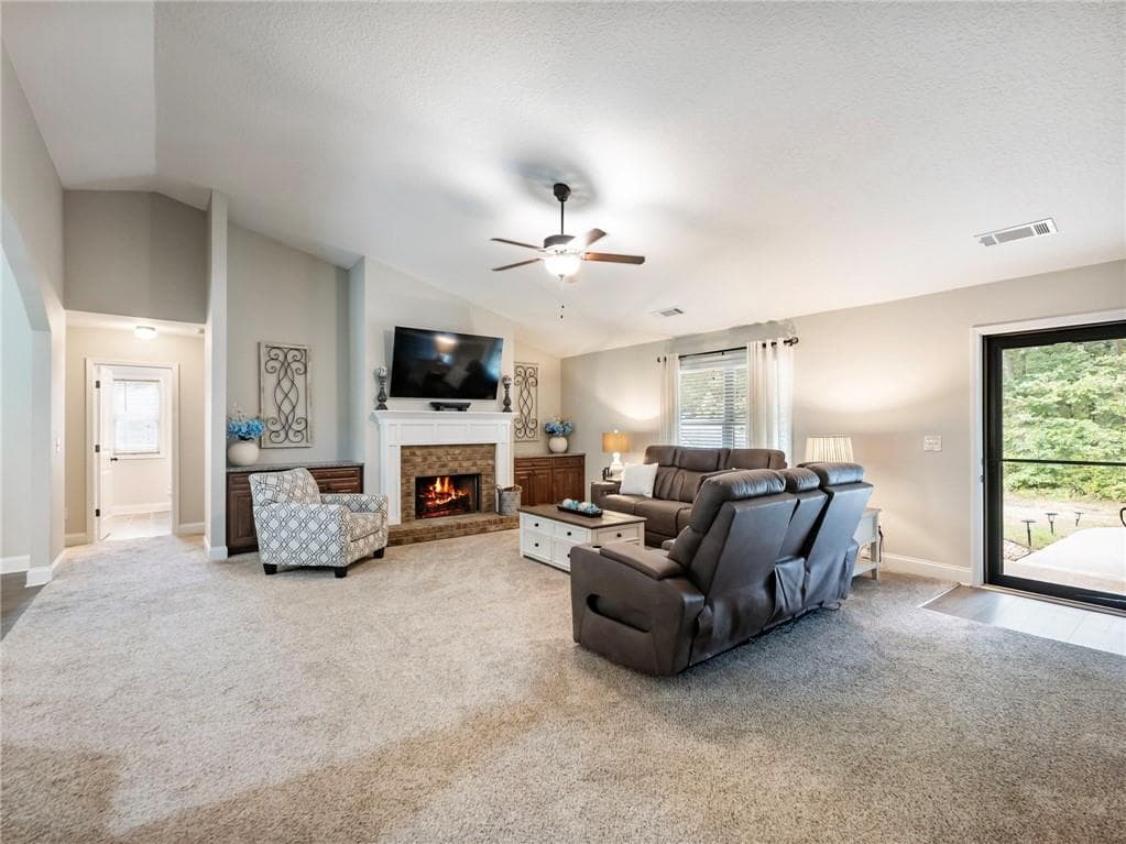 4 bedroom, 3 bathroom, 2,208 sq ft single family residence for sale at 433 Emily Forest Way, Pendergrass, GA 30567 — photo 6