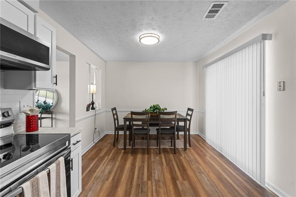 3 bedroom, 2 bathroom, 1,116 sq ft single family residence for sale at 1832 Mcdonough Road, Hampton, GA 30228 — photo 5