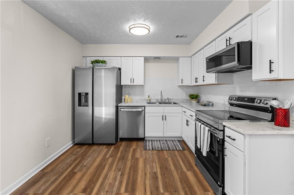 3 bedroom, 2 bathroom, 1,116 sq ft single family residence for sale at 1832 Mcdonough Road, Hampton, GA 30228 — photo 8