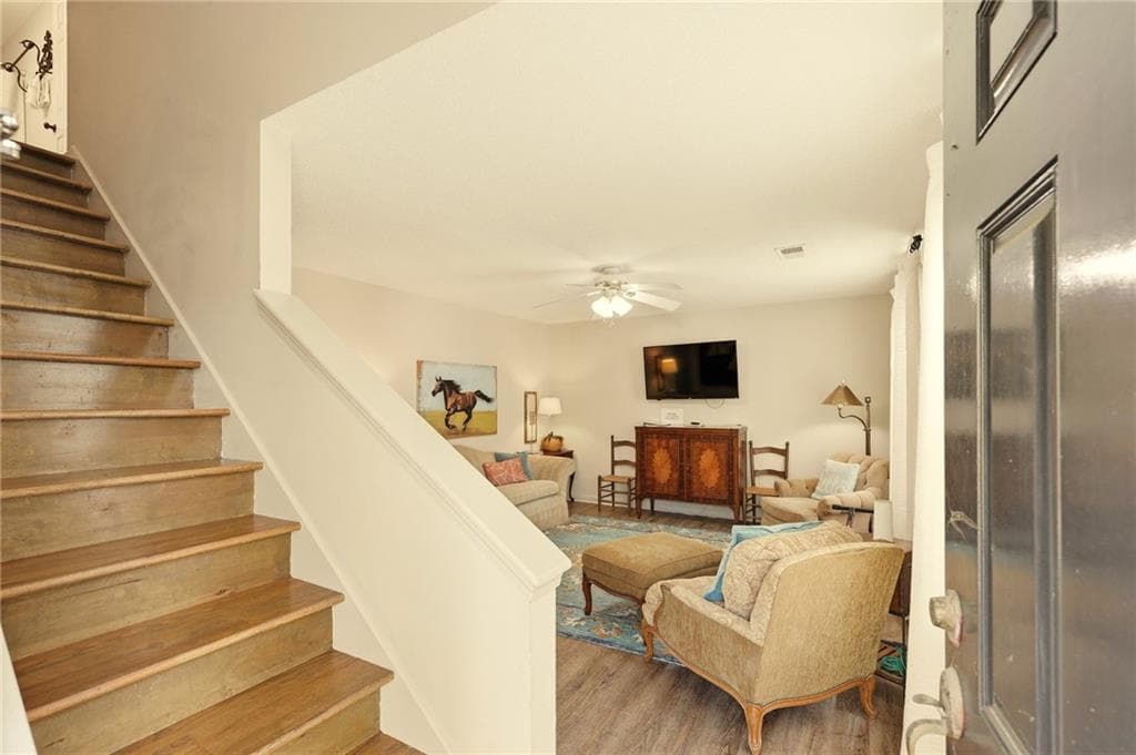 2 bedroom, 2 bathroom, 1,120 sq ft single family residence for sale at 1326 Park Hill Drive, Gainesville, GA 30501 — photo 4