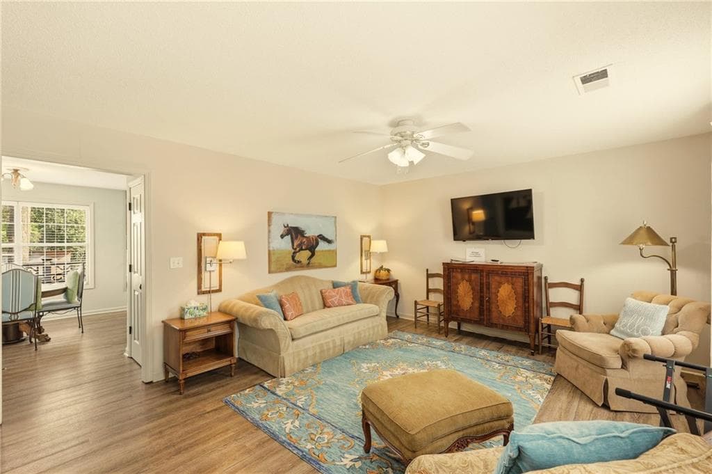 2 bedroom, 2 bathroom, 1,120 sq ft single family residence for sale at 1326 Park Hill Drive, Gainesville, GA 30501 — photo 5